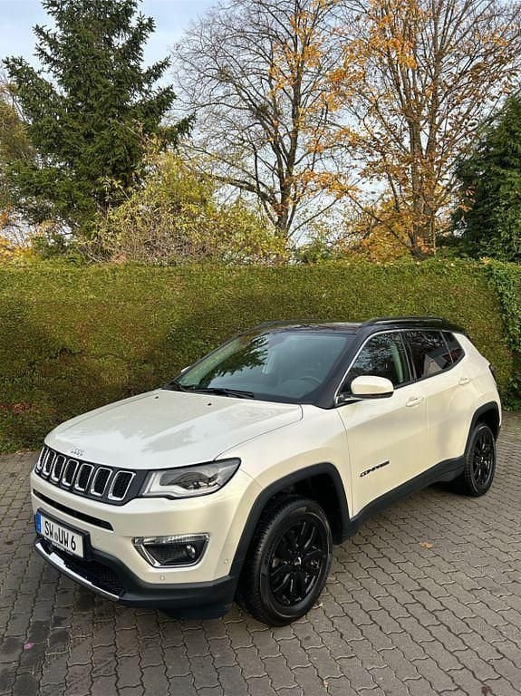 Weiß Gebraucht 2020 Jeep Compass Limited SUV | 18.900 € (Fairer Preis) - Bild 1/4