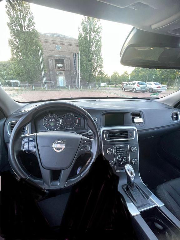 Gebraucht Volvo V60 163 PS (119 kW) 2012 Grau Kombi