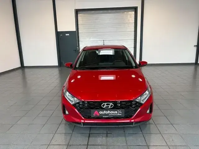 Gebraucht Hyundai i20 Select 101 PS (74 kW) 2021 Rot Kleinwagen