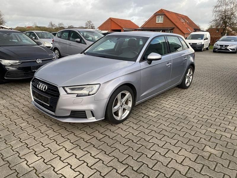 Gebraucht Audi A3 Sport 184 PS (135 kW) 2018 Silber Limousine