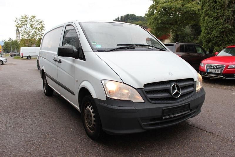 Weiß Gebraucht 2012 Mercedes Vito Van | 5.300 € (Superpreis) - Bild 1/4