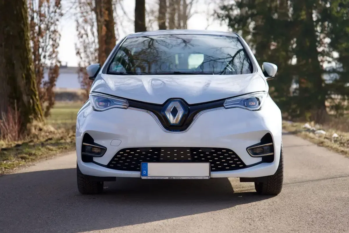 Usata Renault Zoe Intens 100 kW (136 CV) 2019 Bianco Utilitaria