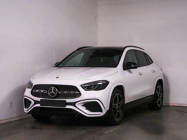Gebraucht 2024 Mercedes GLA180 SUV | 43.930 € (Teuer) - Bild 1/4