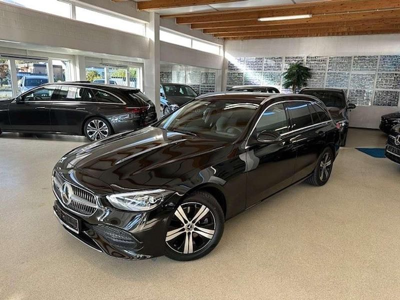 Gebraucht Mercedes C220 Avantgarde 200 PS (147 kW) 2024 Obsidianschwarz metallic Kombi