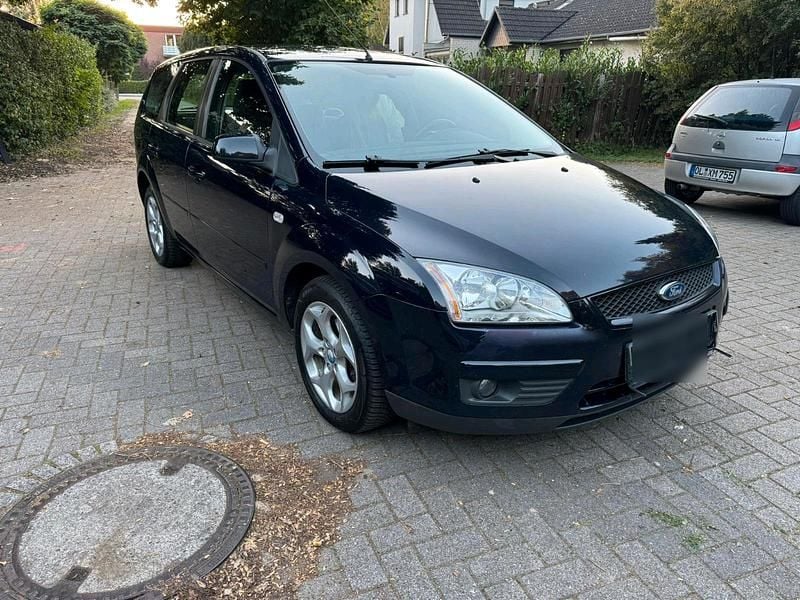 Blau Gebraucht 2007 Ford Focus Kombi | 1.790 € (Teuer) - Bild 1/4
