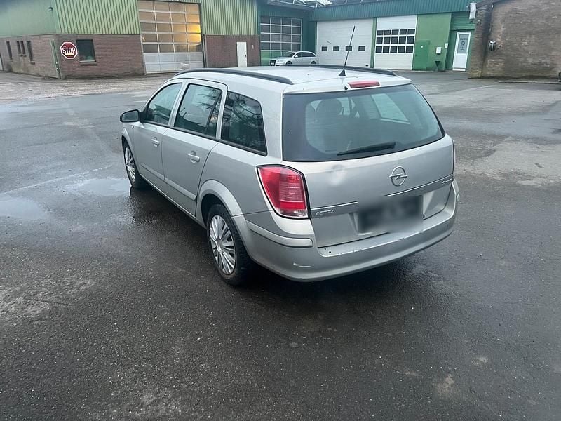 Gebraucht Opel Astra 105 PS (77 kW) 2005 Silber Kombi