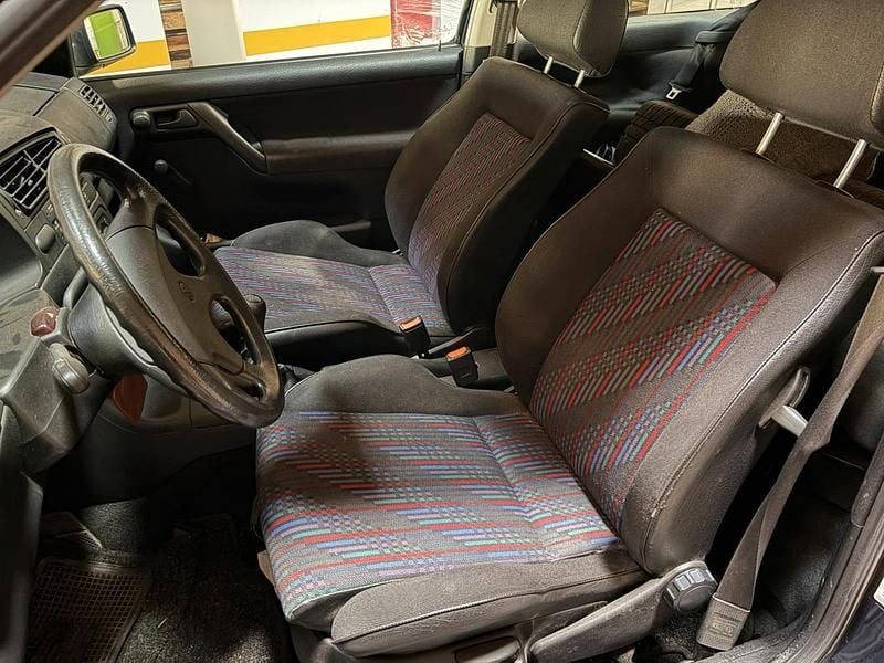 Second-hand VW Golf III 90 CP (66 kW) 1992 Hatchback