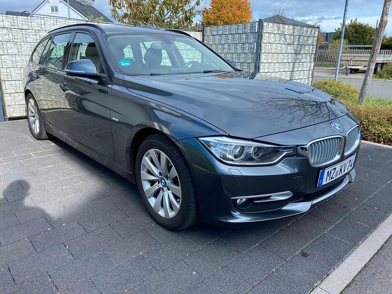 Gebraucht BMW 318 Performance 143 PS (105 kW) 2015 Grau Kombi