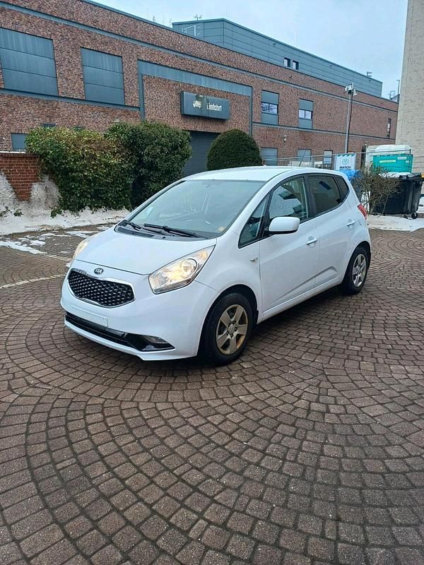Gebraucht Kia Venga 90 PS (66 kW) 2018 Weiß Kleinwagen