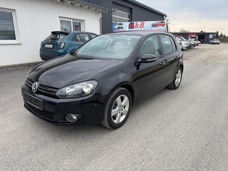 Gebraucht VW Golf VI Team 105 PS (77 kW) 2011 Schwarz Kleinwagen