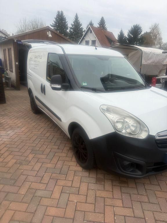 Second-hand Opel Combo Edition 90 CP (66 kW) 2012 Alb Monovolum