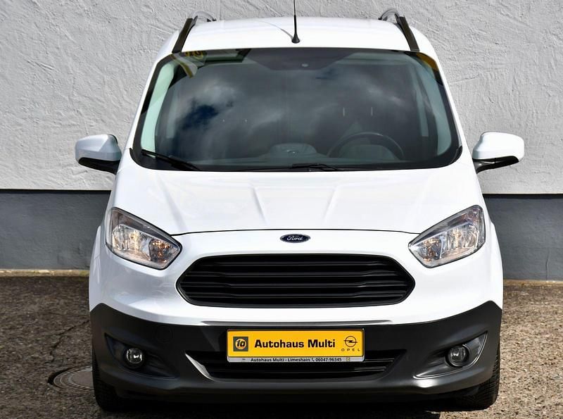Gebraucht Ford Transit Basis 101 PS (74 kW) 2018 Weiß Van / Kleinbus