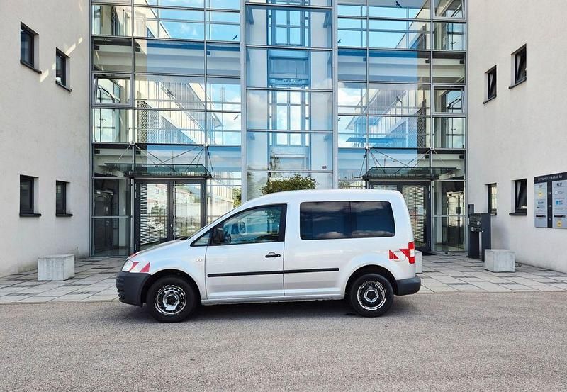 Silber Gebraucht 2009 VW Caddy Van / Kleinbus | 4.400 € (Guter Preis) - Bild 1/4