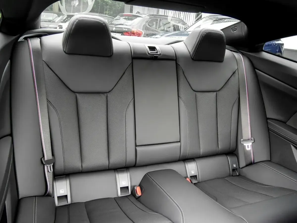 Gebraucht BMW 420 Coupé M Sport 190 PS (139 kW) 2025 Schwarz Coupé