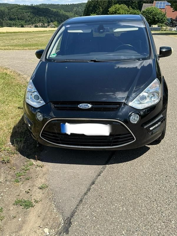 Schwarz Gebraucht 2010 Ford S-MAX S Van / Kleinbus | 4.750 € (Guter Preis) - Bild 1/4
