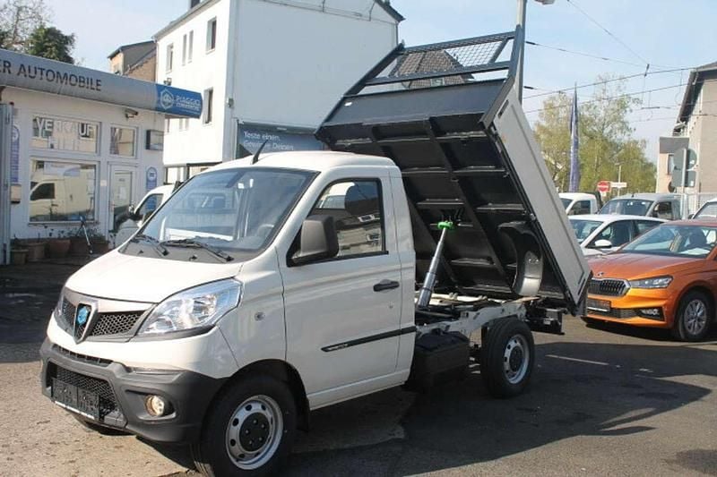 Nowe Piaggio Porter 106 KM (77 kW) 2025 Pomarańczowy SUV
