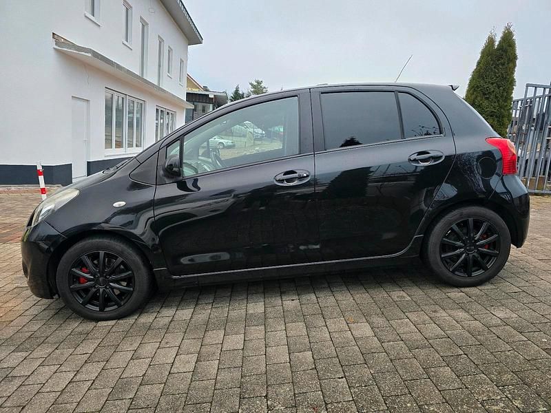 Gebraucht Toyota Yaris 133 PS (97 kW) 2007 Schwarz Kleinwagen