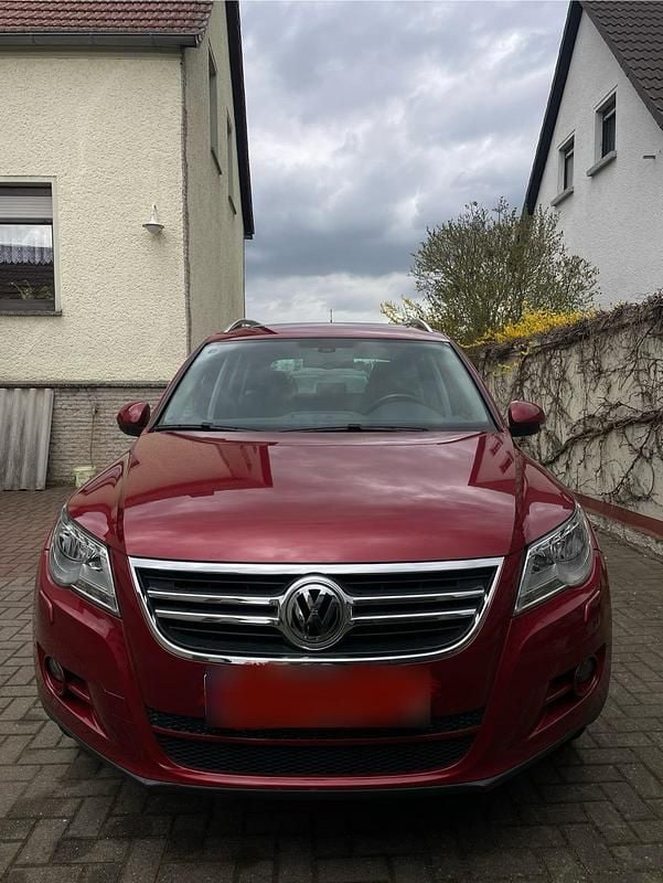 Gebraucht VW Tiguan 150 PS (110 kW) 2009 Rot SUV
