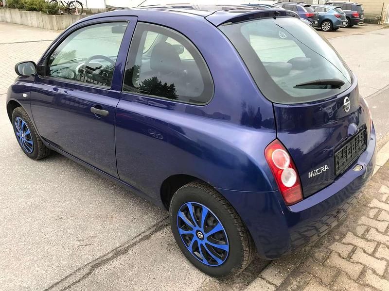 Gebraucht Nissan Micra Visia 65 PS (47 kW) 2004 Samtblau mineraleffekt Kleinwagen
