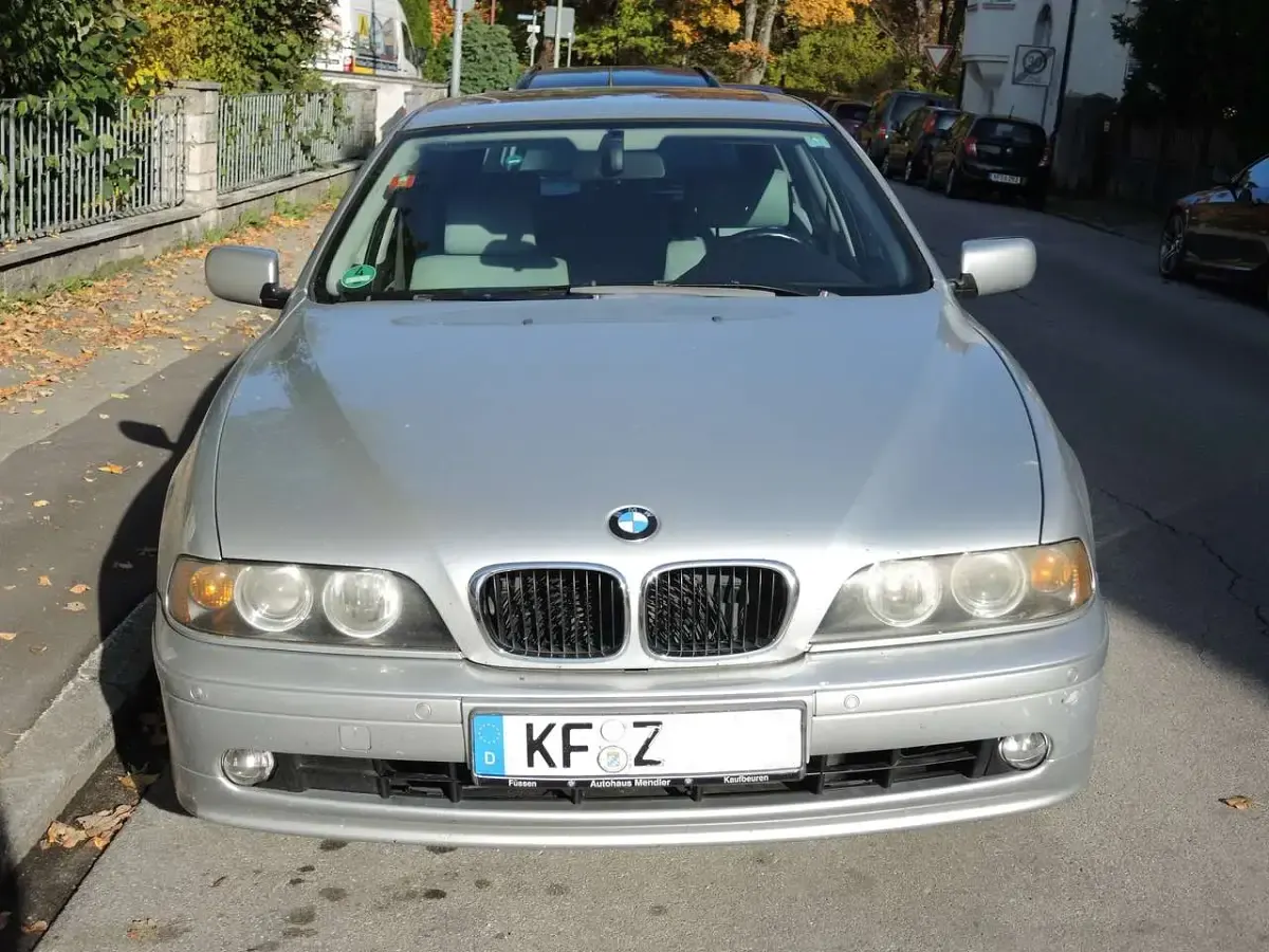 Gebraucht BMW 525 163 PS (119 kW) 2003 Silber Kombi