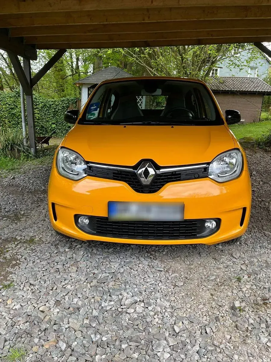 Używany Renault Twingo Intens 65 KM (47 kW) 2022 Pomarańczowy Hatchback