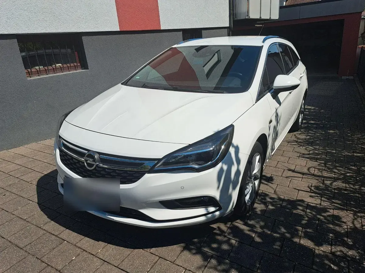 Gebraucht Opel Astra 150 PS (110 kW) 2017 Weiß Kombi