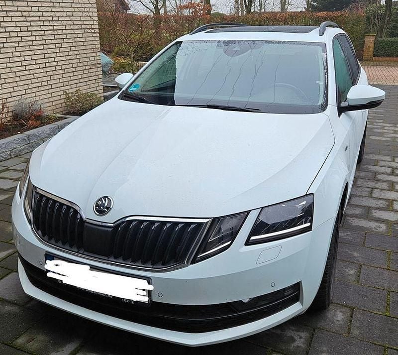 Weiß Gebraucht 2017 Skoda Octavia Kombi | 14.100 € (Fairer Preis) - Bild 1/4