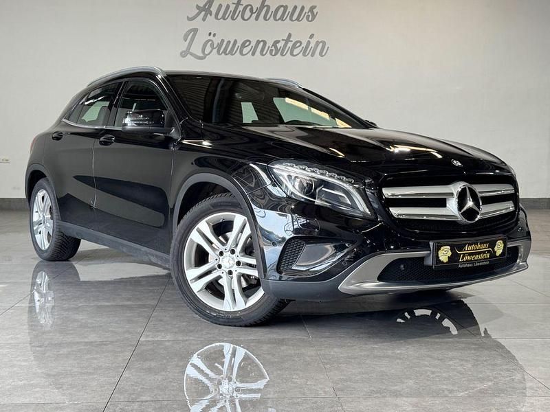 Schwarz Gebraucht 2016 Mercedes GLA180 SUV | 14.980 € (Guter Preis) - Bild 1/4