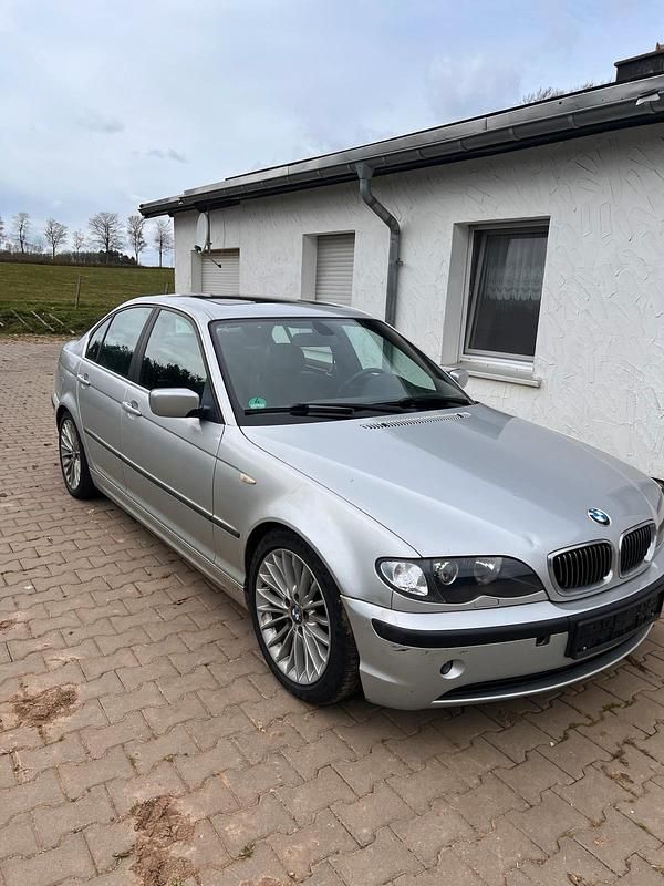 Gebraucht BMW 320 170 PS (125 kW) 2004 Silber Limousine