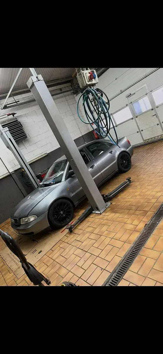 Gebraucht Audi A4 Performance 125 PS (91 kW) 1995 Grau Limousine