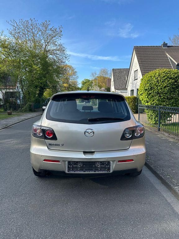 Usata Mazda 3 Active 105 CV (77 kW) 2007 Oro Berlina