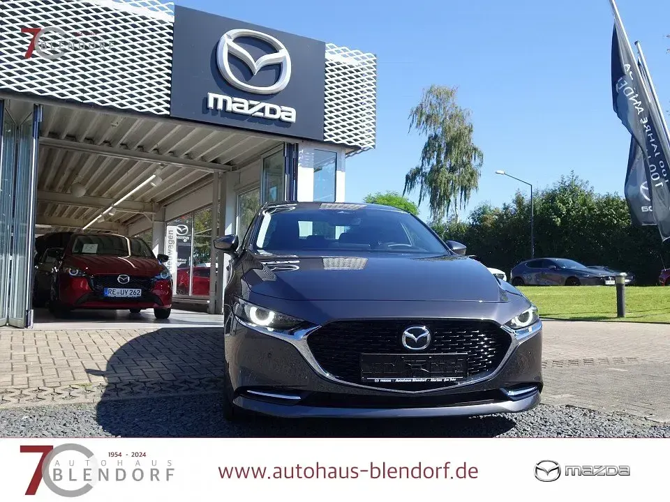 Gebraucht Mazda 3 Exclusive-Line 140 PS (102 kW) 2025 Machine gray Limousine