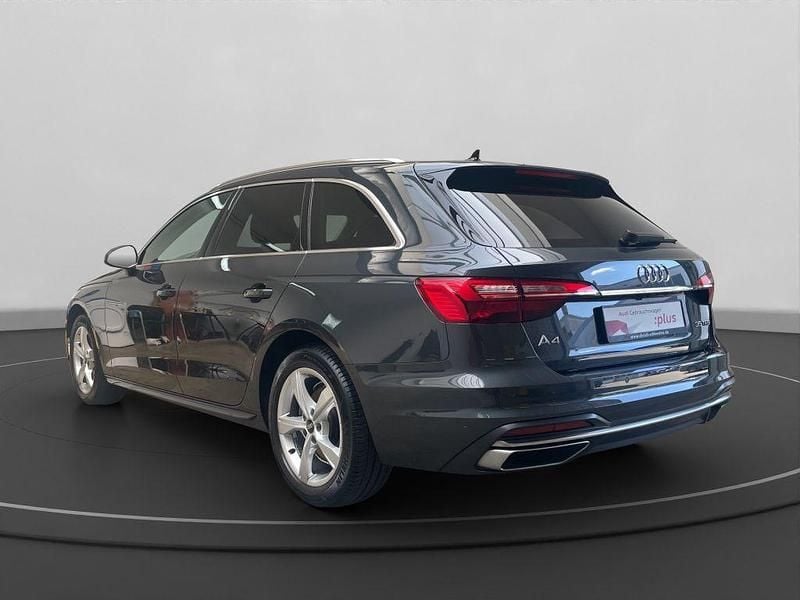 Second-hand Audi A4 Advanced 150 CP (110 kW) 2023 Gri Break