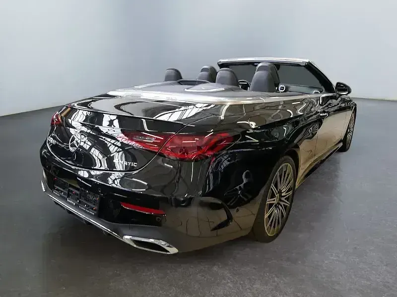Gebraucht Mercedes CLE450 AMG 381 PS (280 kW) 2025 Andere Cabrio