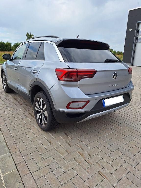 Gebraucht VW T-Roc Move 110 PS (80 kW) 2023 Silber SUV