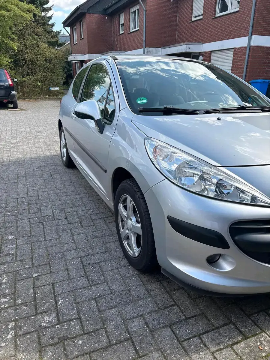 Gebraucht Peugeot 207 75 PS (55 kW) 2007 Grau Limousine