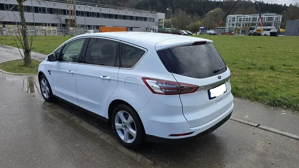 Gebraucht Ford S-MAX Titanium 150 PS (110 kW) 2019 Weiß Van / Kleinbus