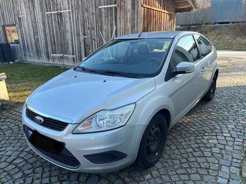 Gebraucht Ford Focus Style 80 PS (58 kW) 2008 Silber Limousine