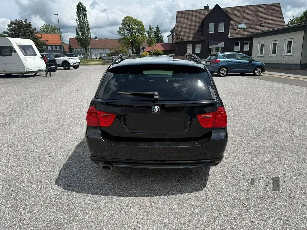 Gebraucht BMW 318 143 PS (105 kW) 2009 Kombi