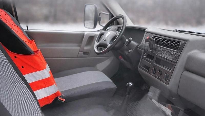 Gebraucht VW T4 102 PS (75 kW) 1999 Grau Van