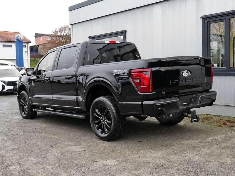 Gebraucht Ford V8 Lariat 405 PS (297 kW) 2026 Agate black (schwarz) SUV