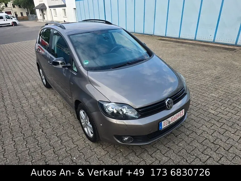 Gebraucht VW Golf VII Match 122 PS (89 kW) 2012 Braun Limousine