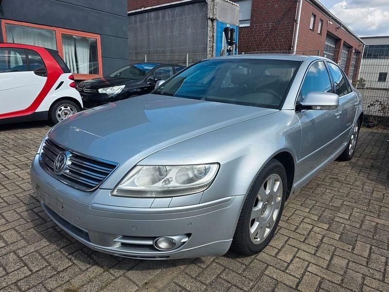 Silber Gebraucht 2005 VW Phaeton Limousine | 3.399 € (Fairer Preis) - Bild 1/4