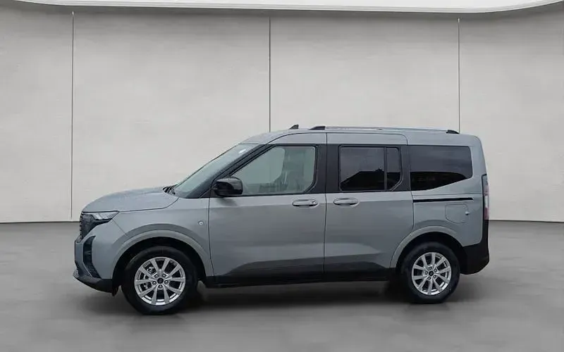 Neu Ford Tourneo Courier Titanium 125 PS (91 kW) 2026 Silber Van / Kleinbus