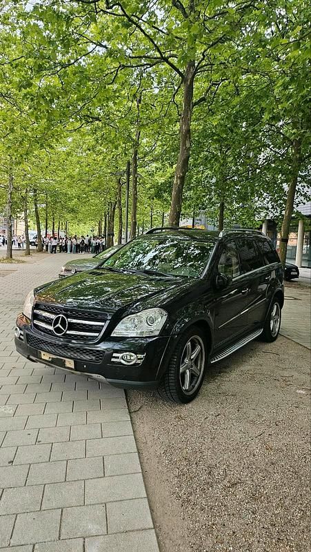 Schwarz Gebraucht 2009 Mercedes GL500 SUV | 13.400 € - Bild 1/4