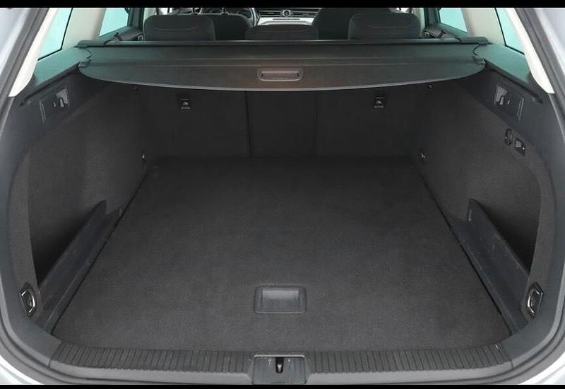 Gebraucht VW Passat 150 PS (110 kW) 2015 Grau Kombi