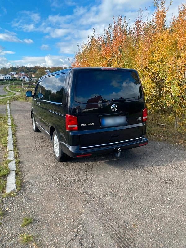 Second-hand VW T5 180 CP (132 kW) 2012 Negru Van