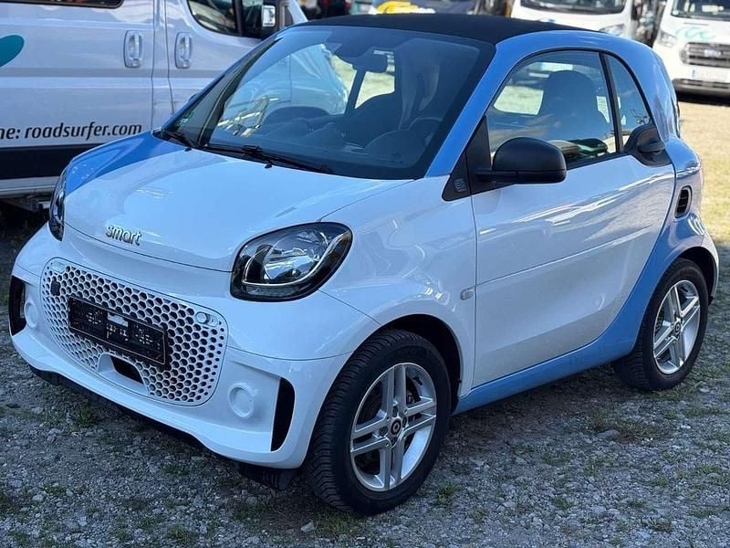 Liquid paper Gebraucht 2021 Smart ForTwo Electric Drive Kleinwagen | 11.900 € (Etwas zu teuer) - Bild 1/4