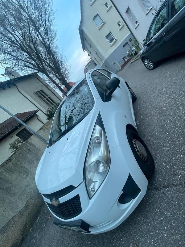 Gebraucht Chevrolet Spark 68 PS (50 kW) 2012 Weiß Kleinwagen