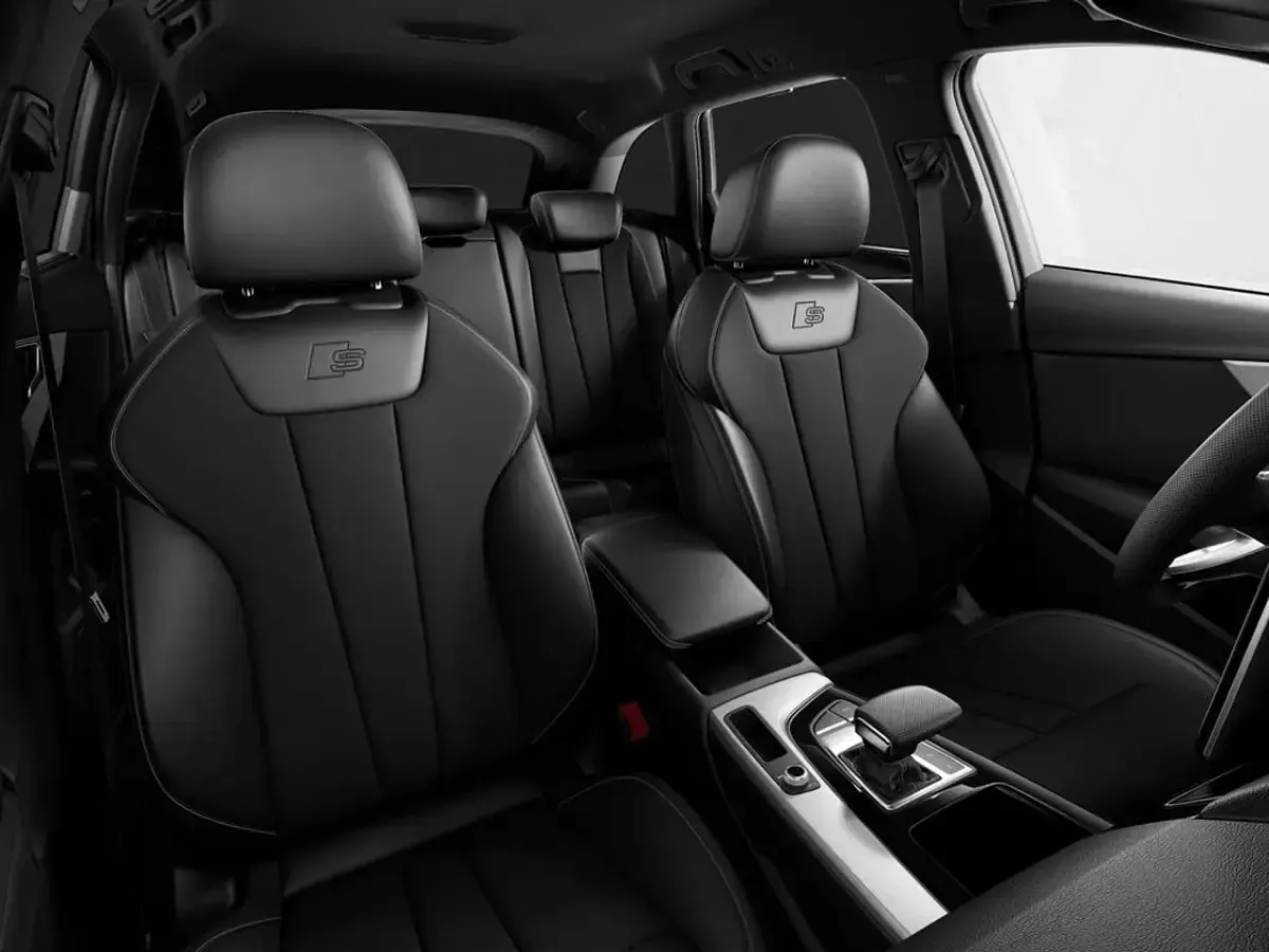 Używany Audi A4 S-Line 204 KM (150 kW) 2025 Biały Sedan/Limuzyna